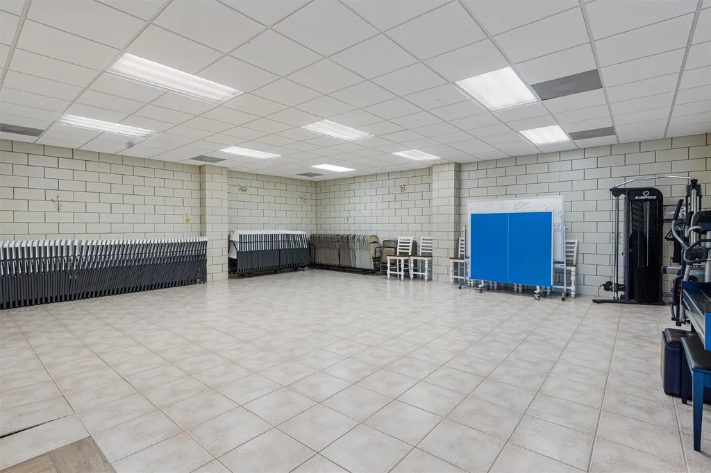 1092 Fm 3000 Elgin TX 78621
