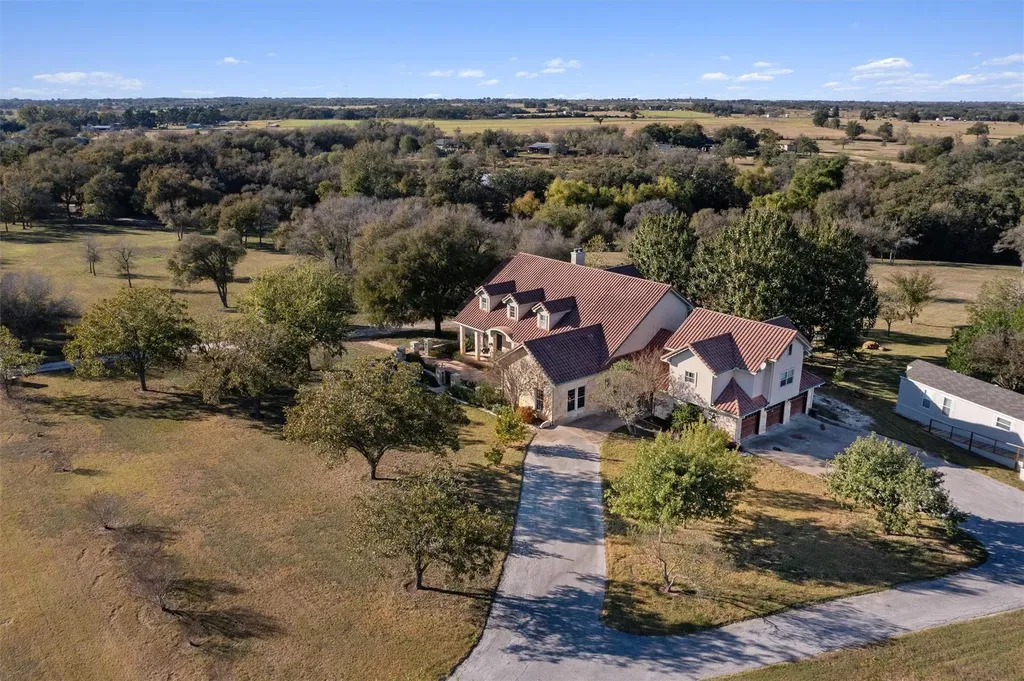 1092 Fm 3000 Elgin TX 78621