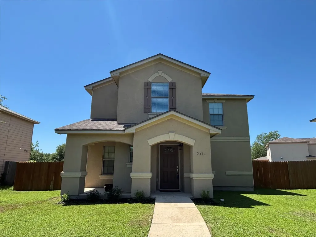 5211 Viewpoint Drive Austin TX 78744