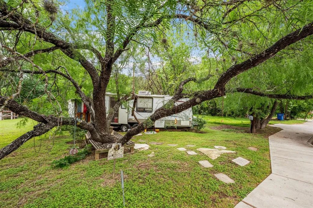 1132 Eleanor Street Austin TX 78721