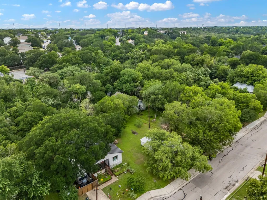 1132 Eleanor Street Austin TX 78721