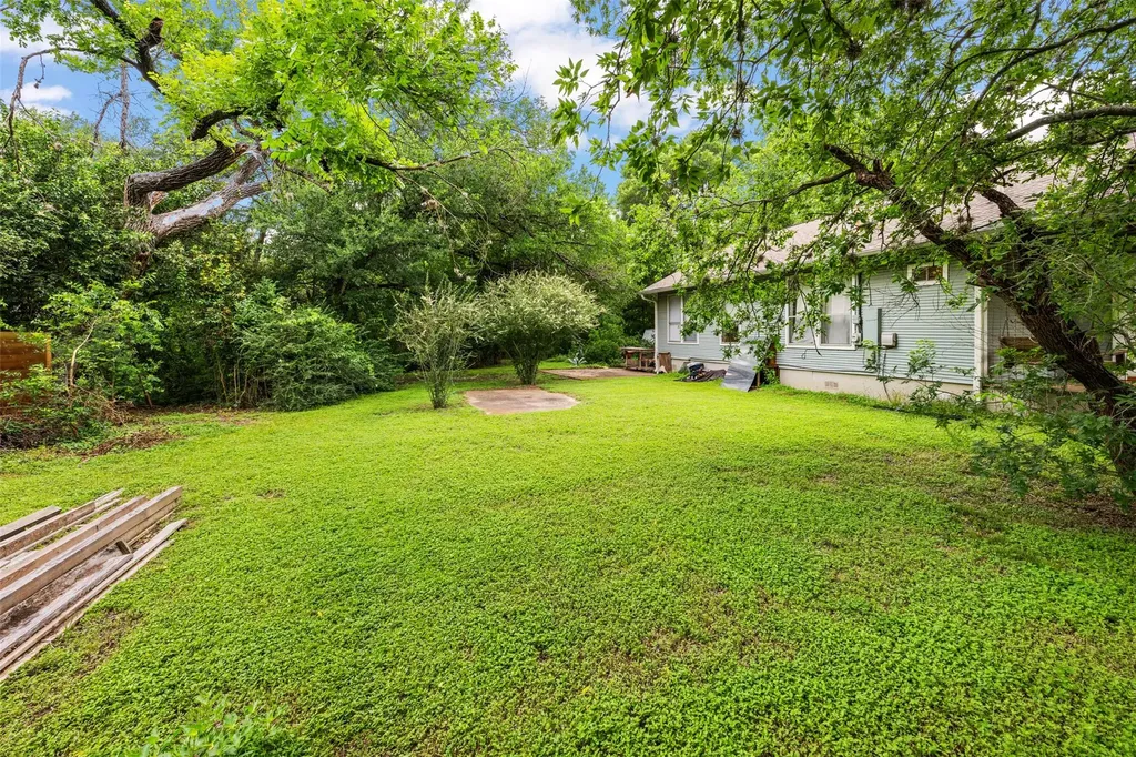 1132 Eleanor Street Austin TX 78721