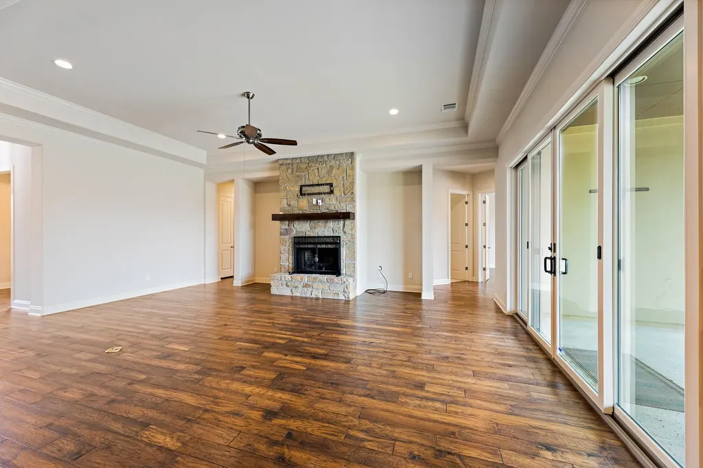 135 Gabriel Vista E Georgetown TX 78633