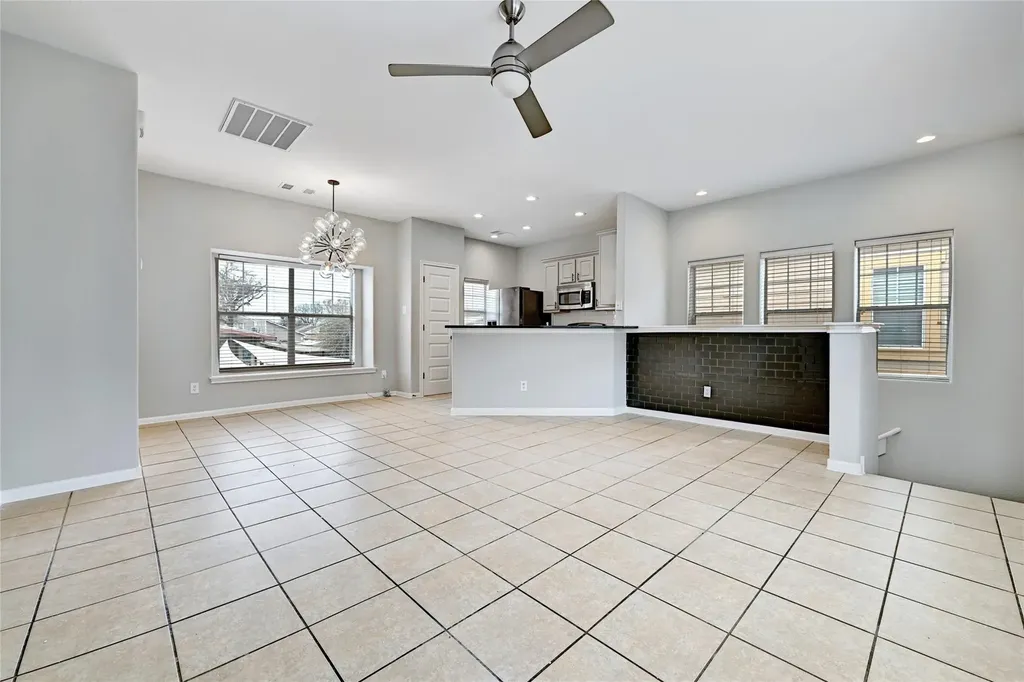 2909 Saville Loop Austin TX 78741