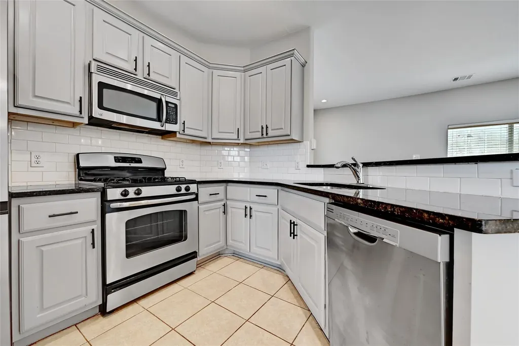 2909 Saville Loop Austin TX 78741