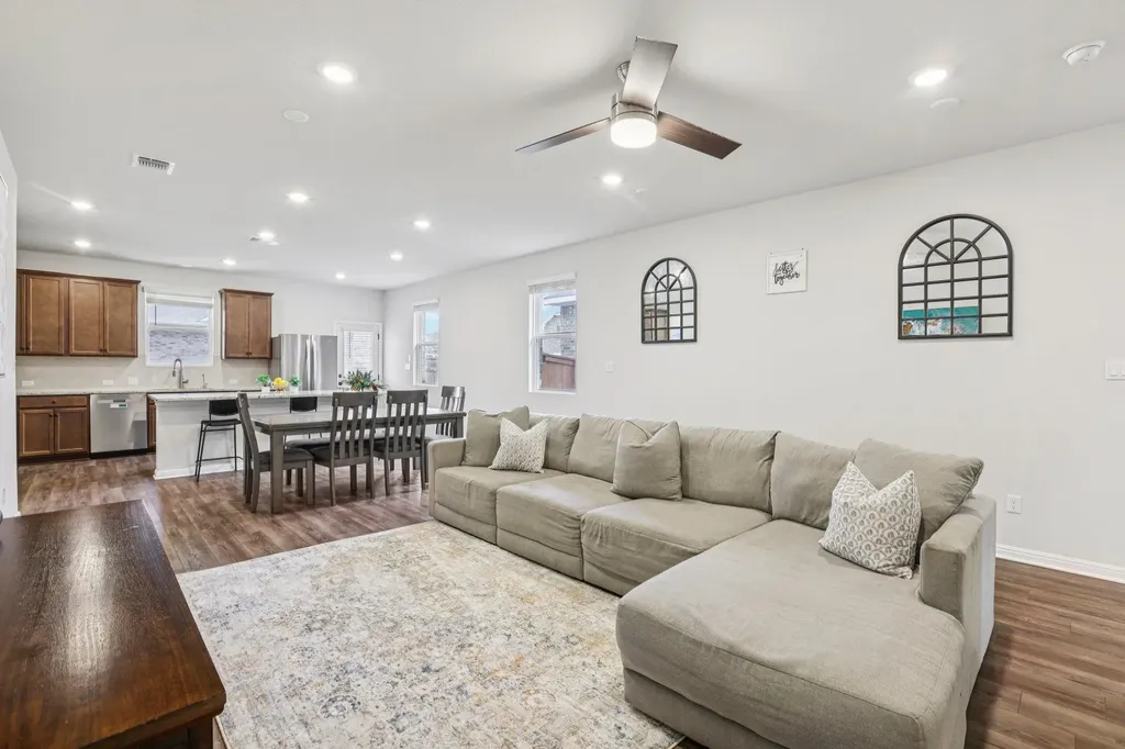 204 Swinging H Lane Georgetown TX 78633