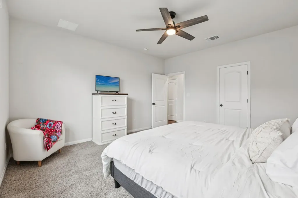 204 Swinging H Lane Georgetown TX 78633