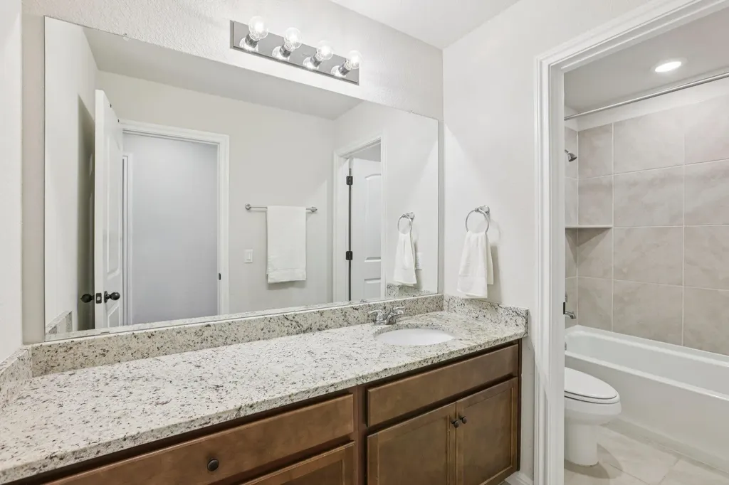 204 Swinging H Lane Georgetown TX 78633