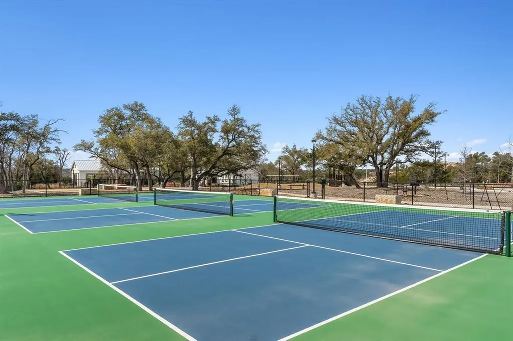 204 Swinging H Lane Georgetown TX 78633