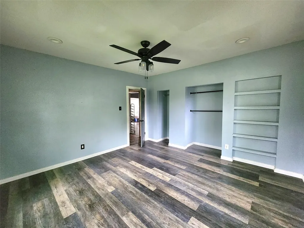 123 E Davis Street Luling TX 78648