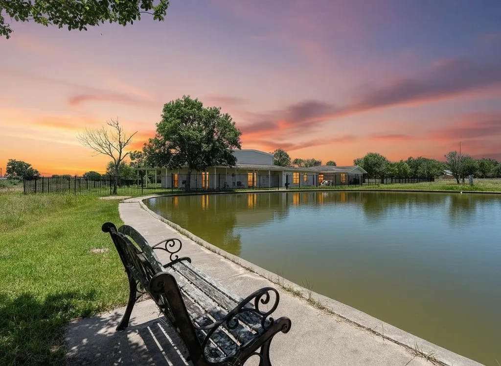 3345 E Austin Street Giddings TX 78942