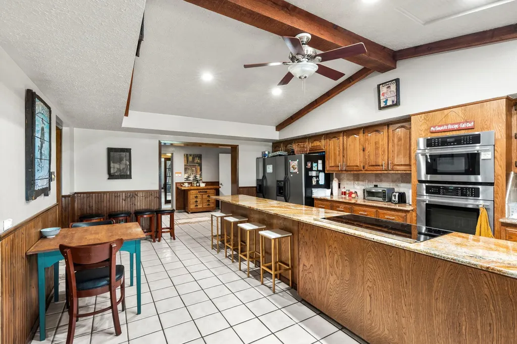 3345 E Austin Street Giddings TX 78942