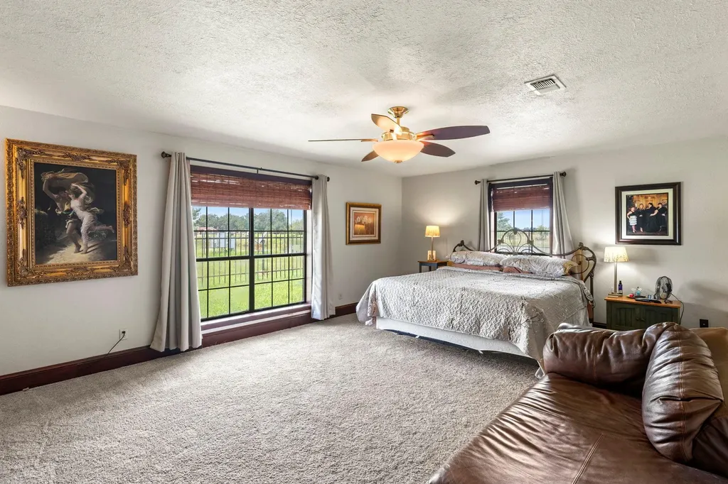 3345 E Austin Street Giddings TX 78942