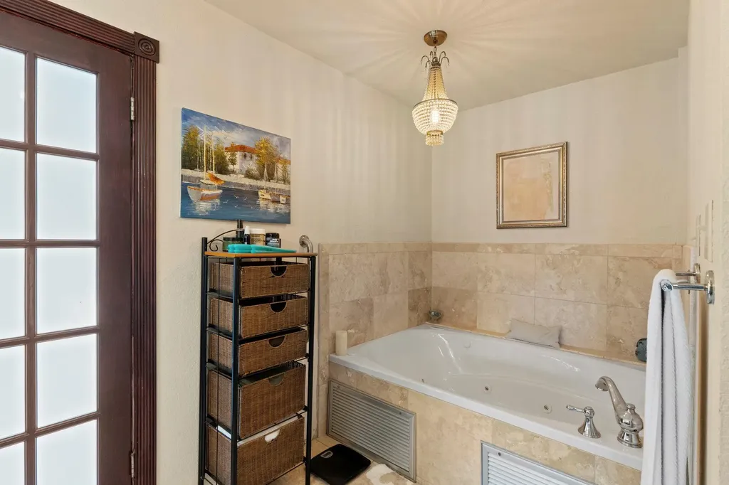 3345 E Austin Street Giddings TX 78942