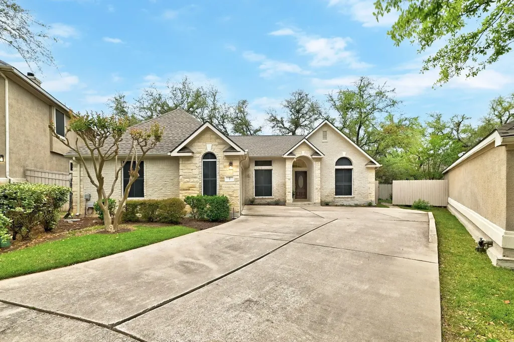 7 Muirfield Greens Cove Lakeway TX 78738