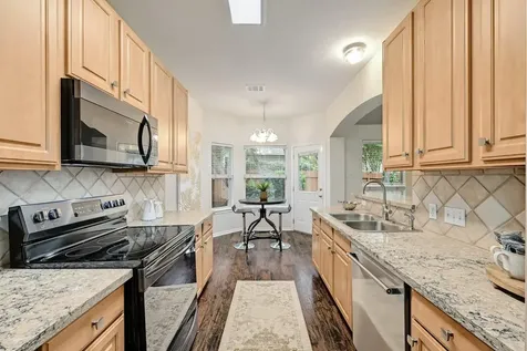 7 Muirfield Greens Cove Lakeway TX 78738