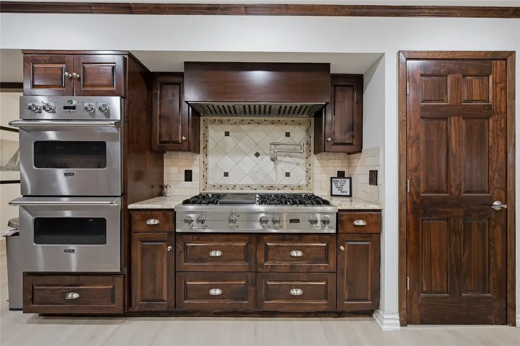 3409 Lakeside Drive Austin TX 78723