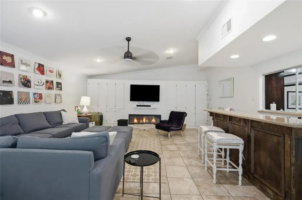 3409 Lakeside Drive Austin TX 78723