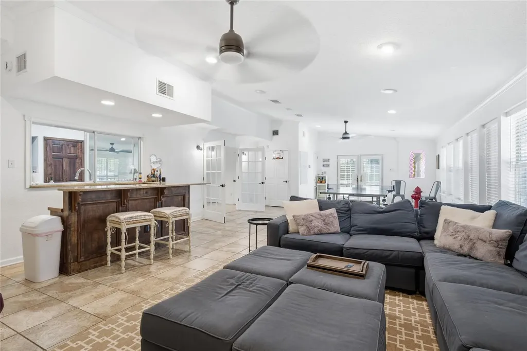 3409 Lakeside Drive Austin TX 78723