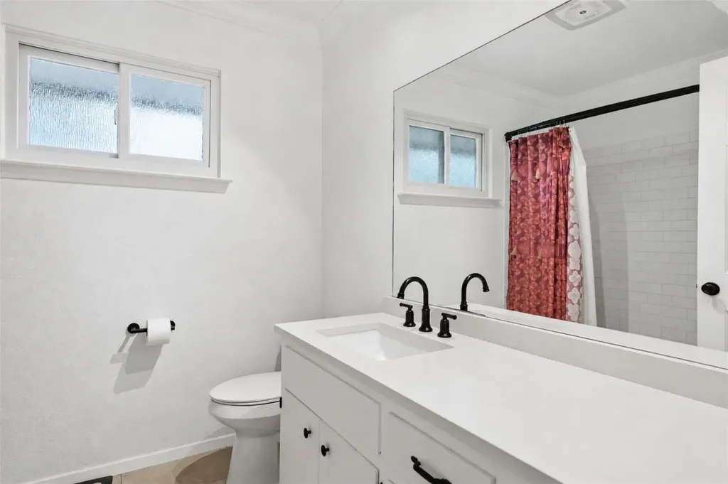 3409 Lakeside Drive Austin TX 78723