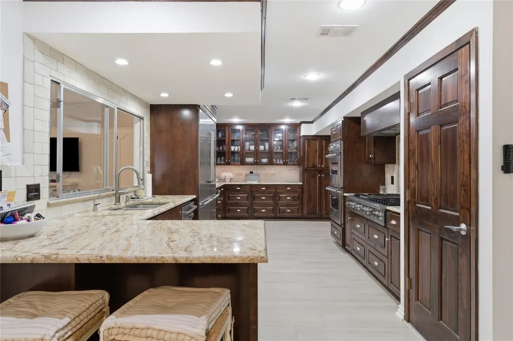3409 Lakeside Drive Austin TX 78723