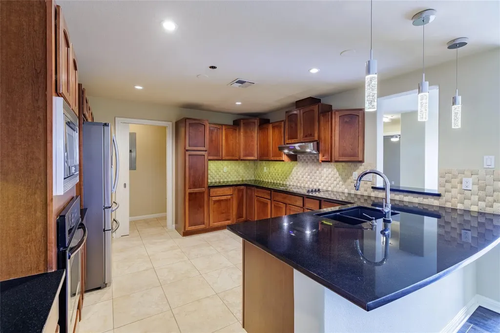 40 N Interstate 35 Austin TX 78701