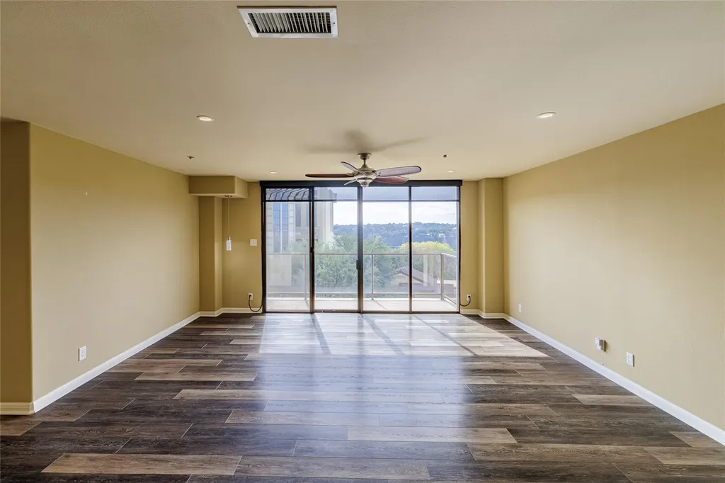 40 N Interstate 35 Austin TX 78701