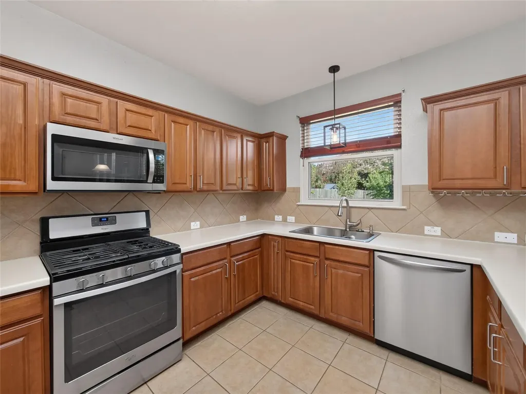 18700 Silent Water Way Pflugerville TX 78660