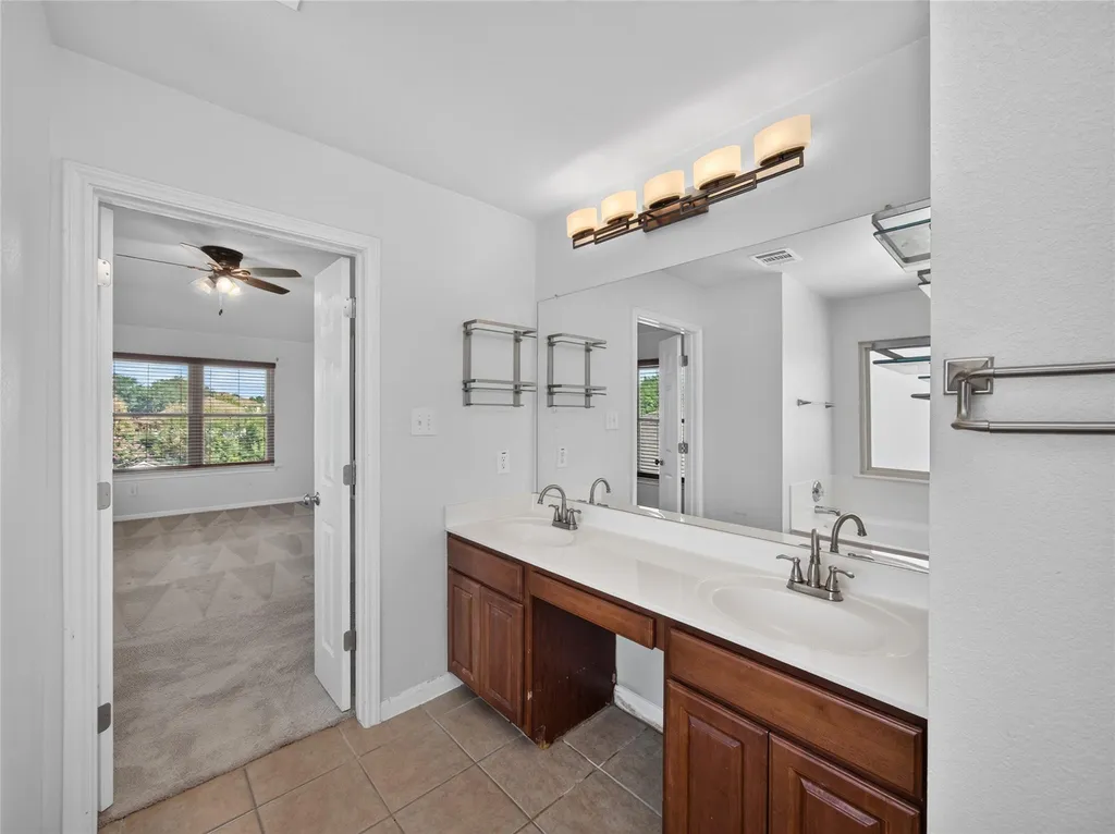 18700 Silent Water Way Pflugerville TX 78660