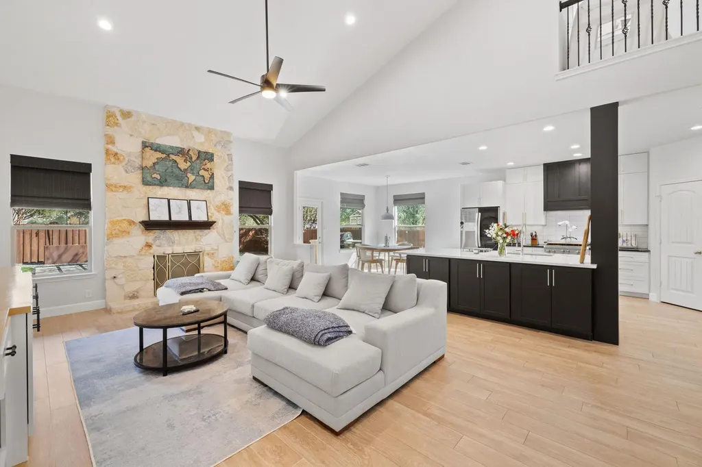 208 Arrezo Lane Georgetown TX 78628