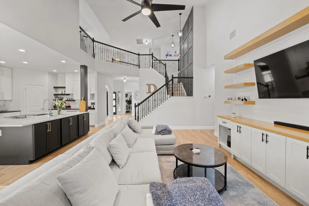 208 Arrezo Lane Georgetown TX 78628