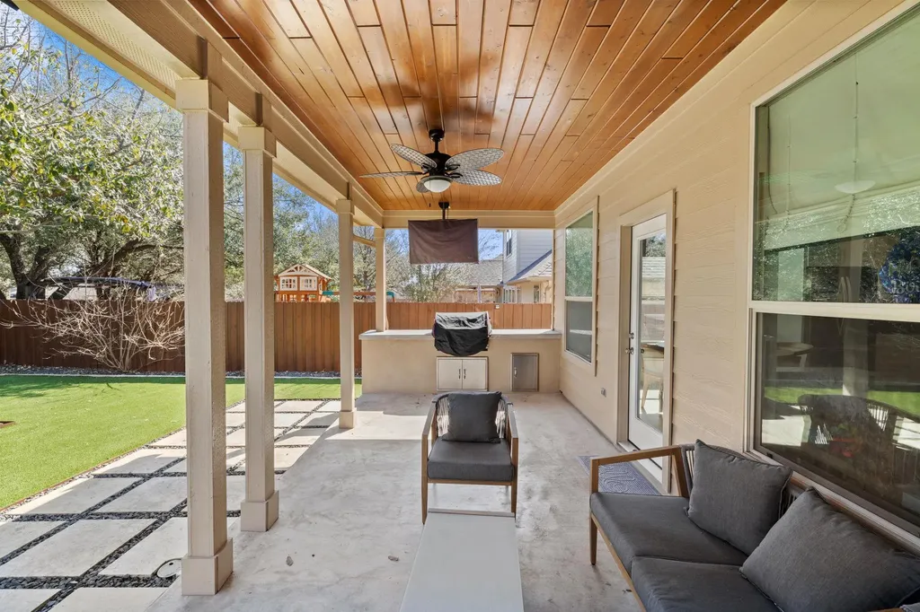 208 Arrezo Lane Georgetown TX 78628