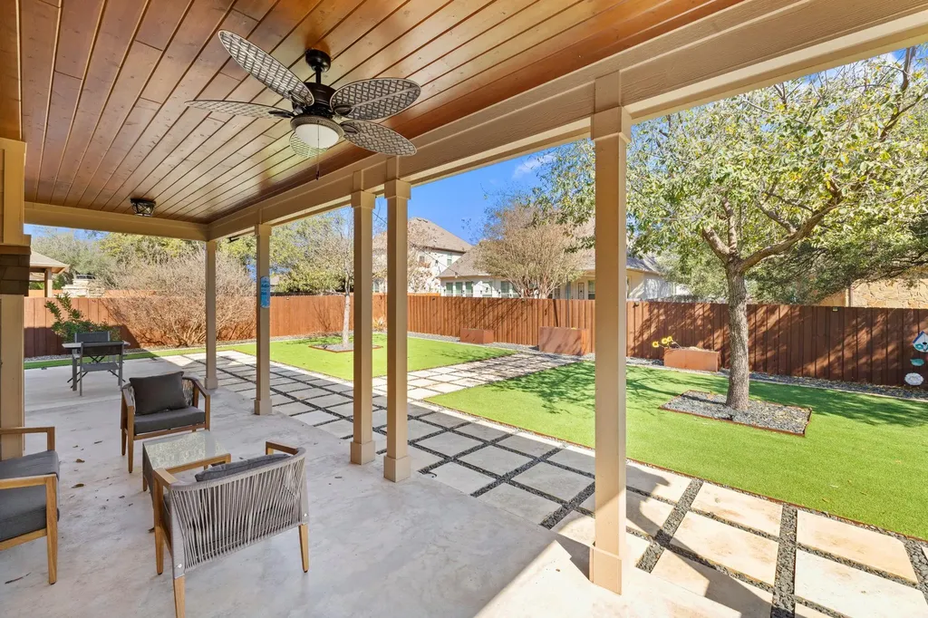 208 Arrezo Lane Georgetown TX 78628