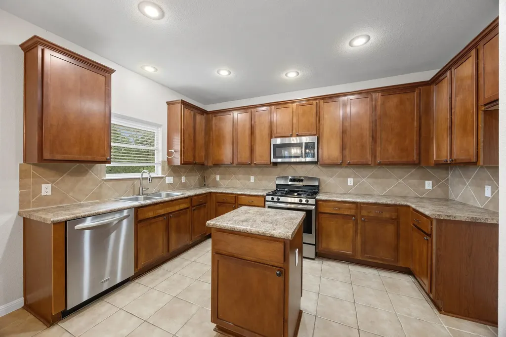 11729 Springs Head Loop Austin TX 78717