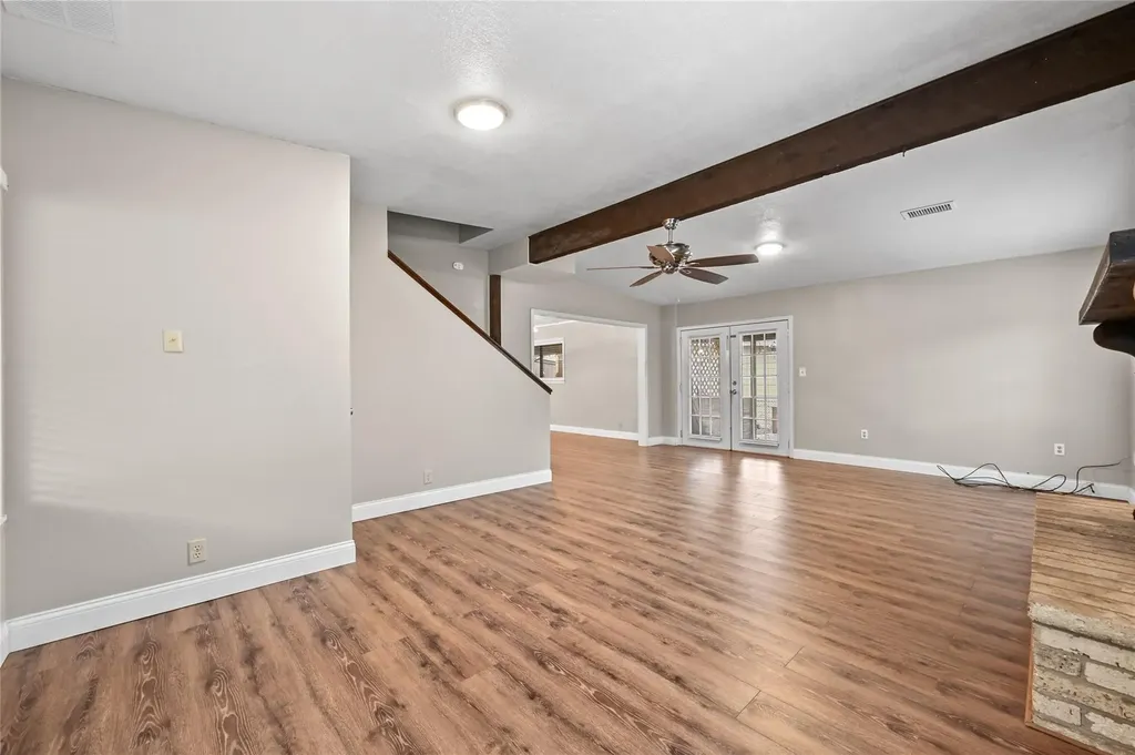 102 Rivercrest Street Luling TX 78648
