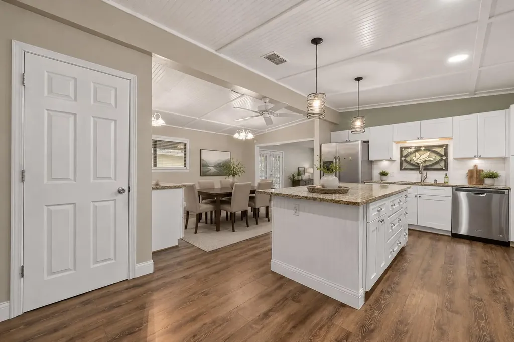 102 Rivercrest Street Luling TX 78648