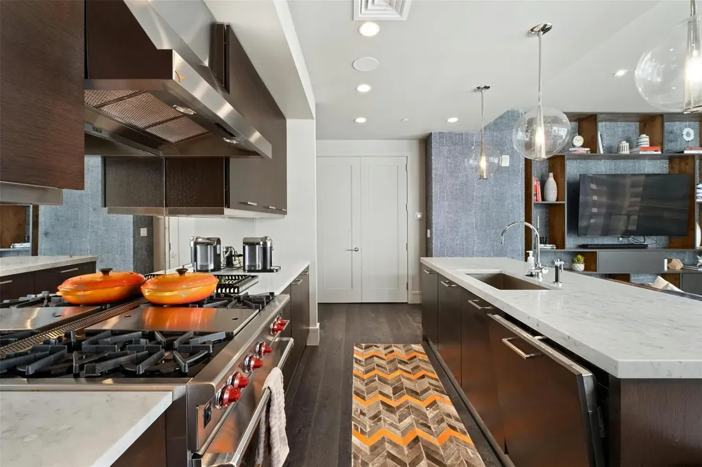 200 Congress Avenue Austin TX 78701