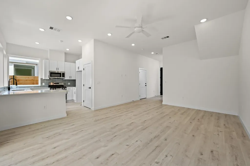 2000 Riverside Farms Road Austin TX 78741