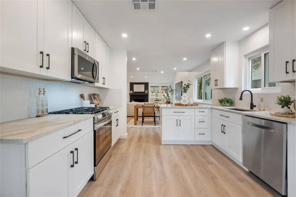 3507 Lovage Drive Austin TX 78727