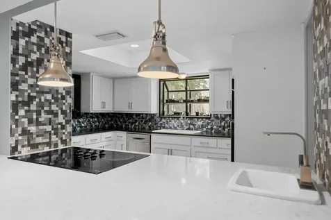 6110 Gardenridge Hollow Austin TX 78750