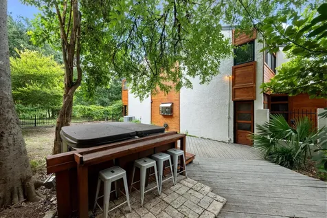 6110 Gardenridge Hollow Austin TX 78750