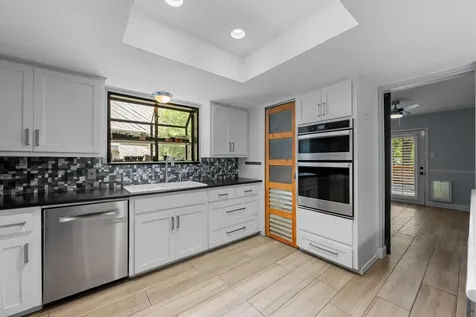 6110 Gardenridge Hollow Austin TX 78750
