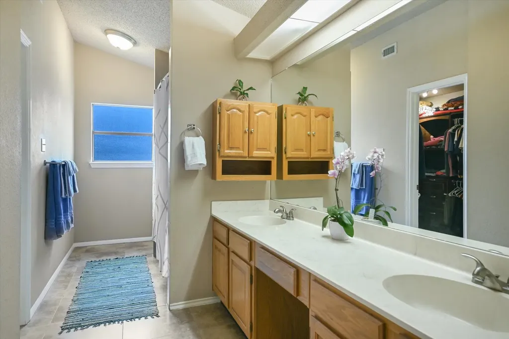 8105 Washita Drive Austin TX 78749