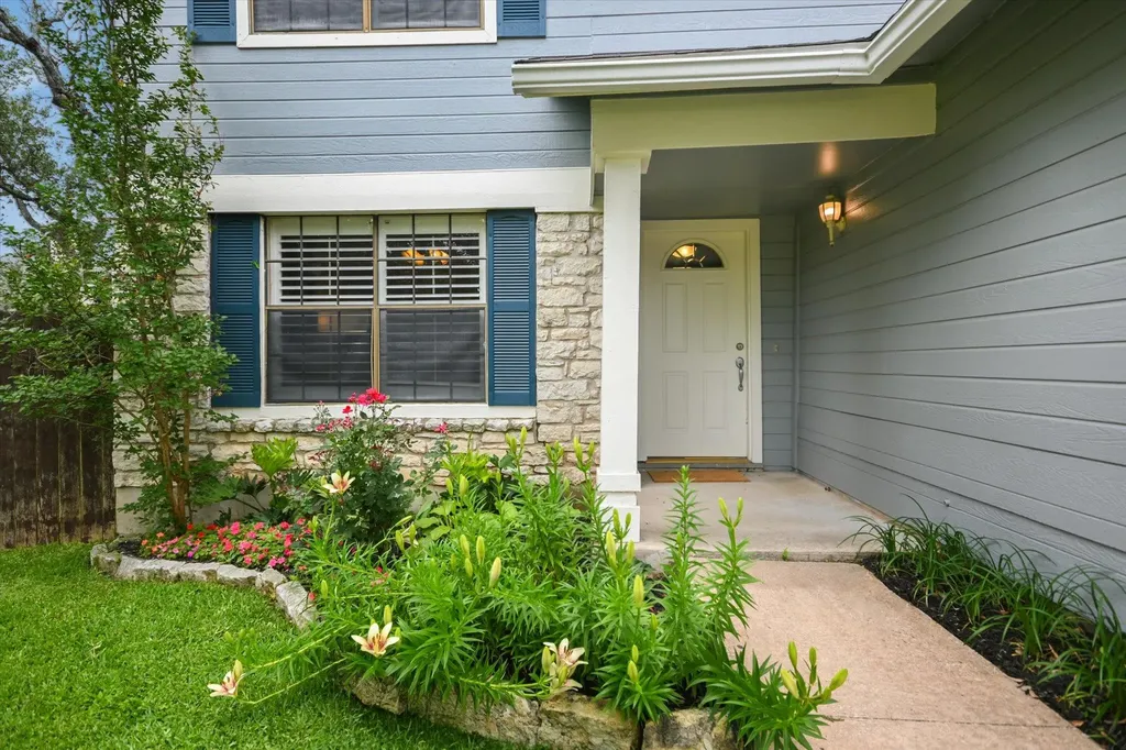 8105 Washita Drive Austin TX 78749