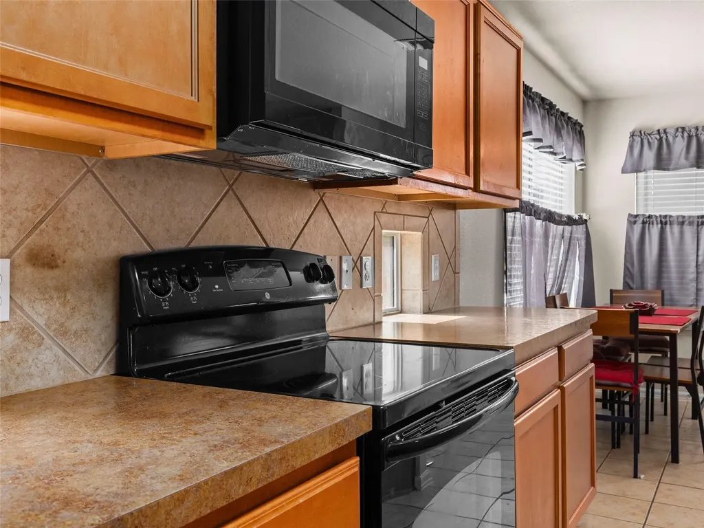 348 King Elder Lane Leander TX 78641