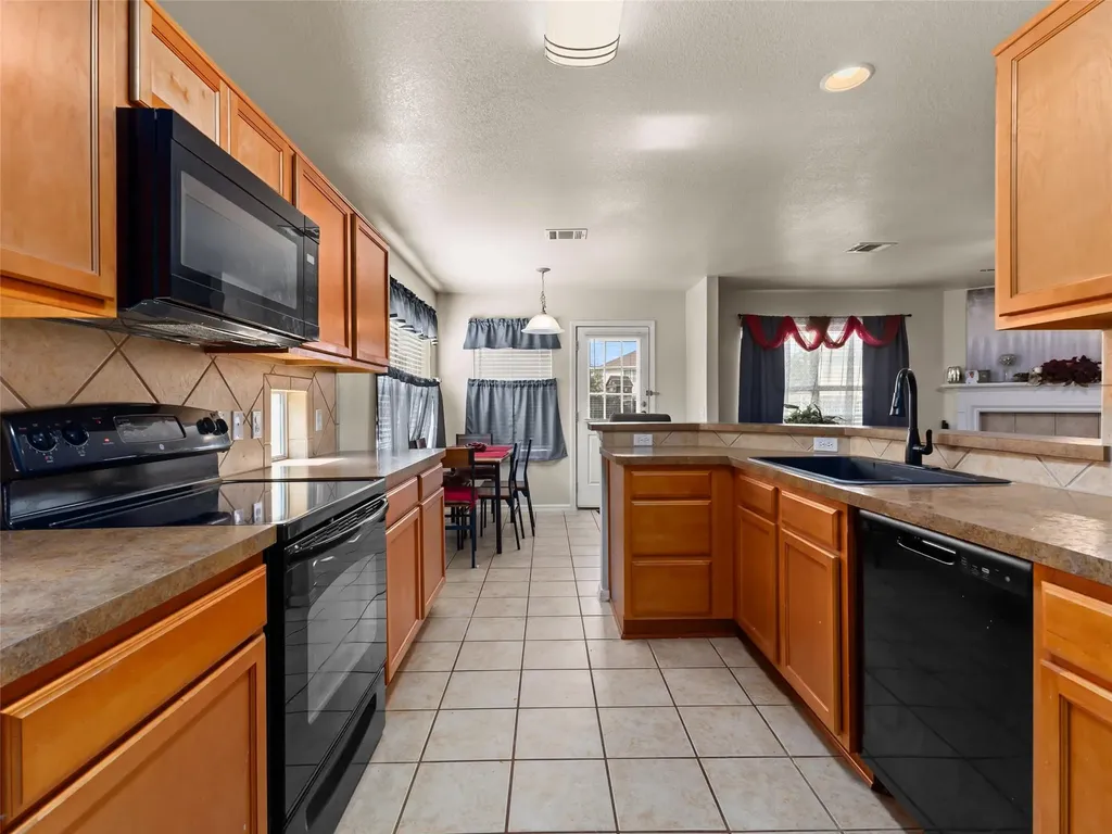 348 King Elder Lane Leander TX 78641