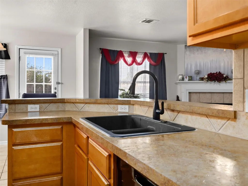 348 King Elder Lane Leander TX 78641
