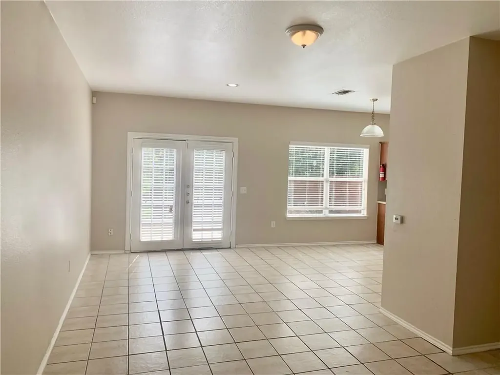1121 Terry Drive Austin TX 78721