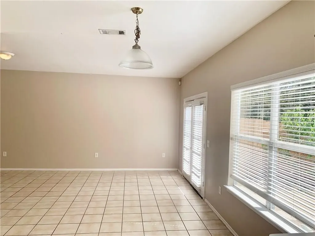 1121 Terry Drive Austin TX 78721