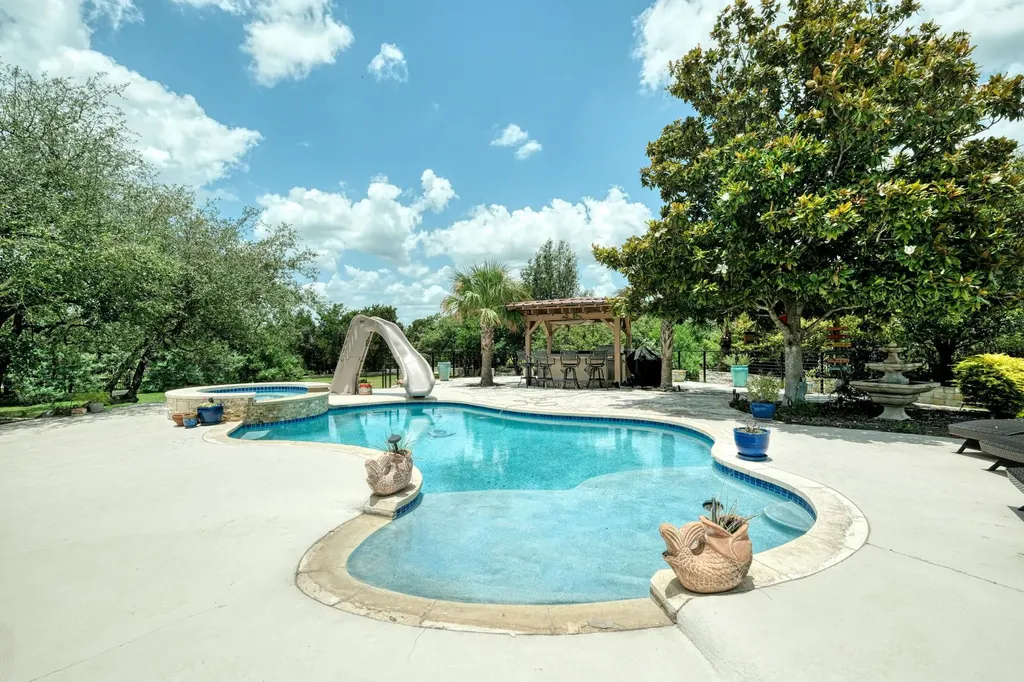 1601 Coronado Leander TX 78641